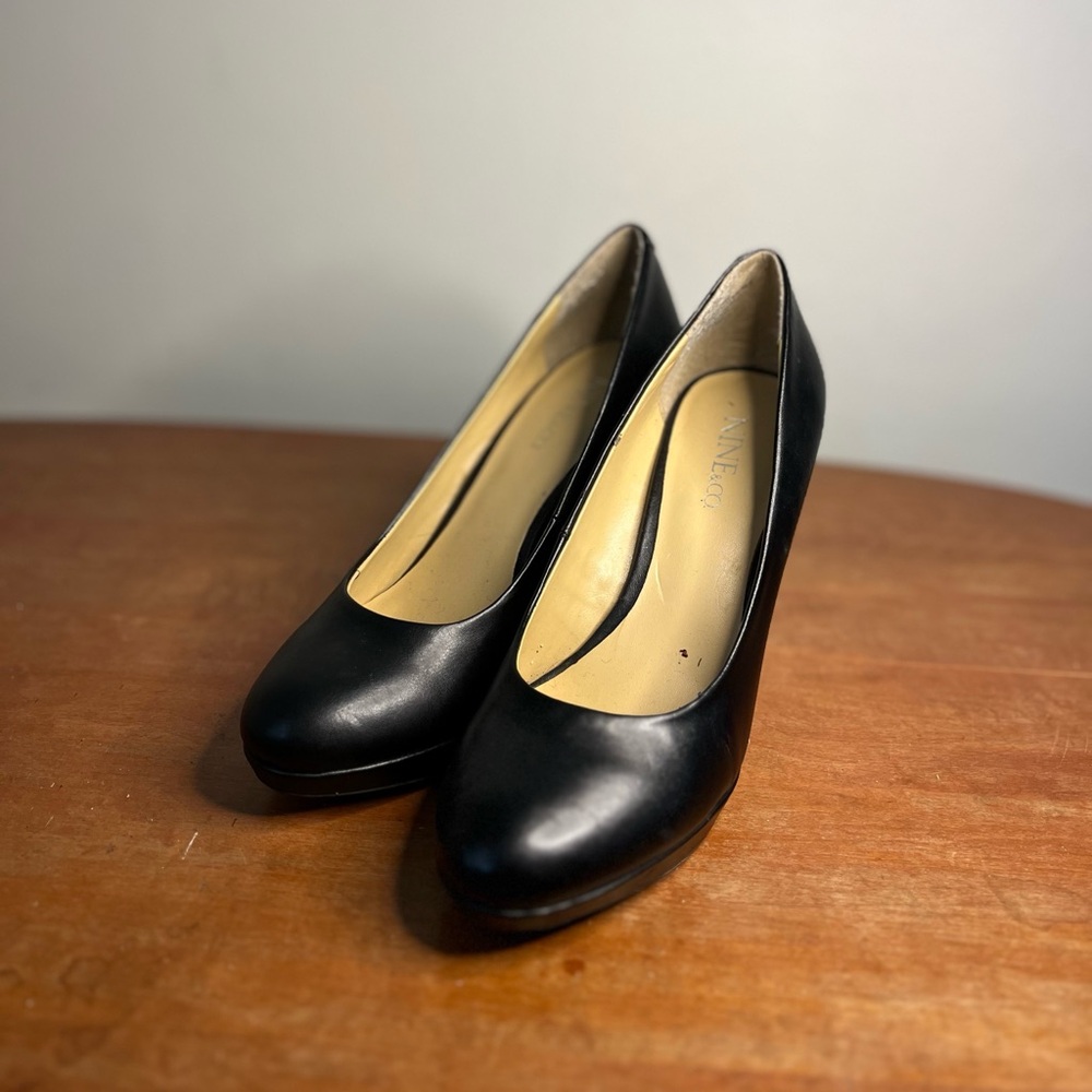 Nine&Co • Black Pumps • Size 7.5
